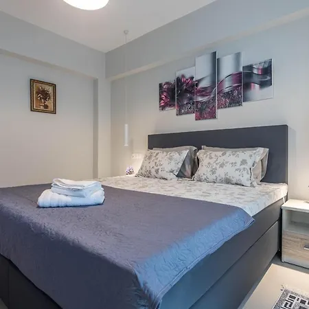 Georgias Apartament Néa Fókaia